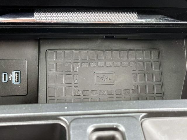 Used 2022 Gray Ford Lariat image 29