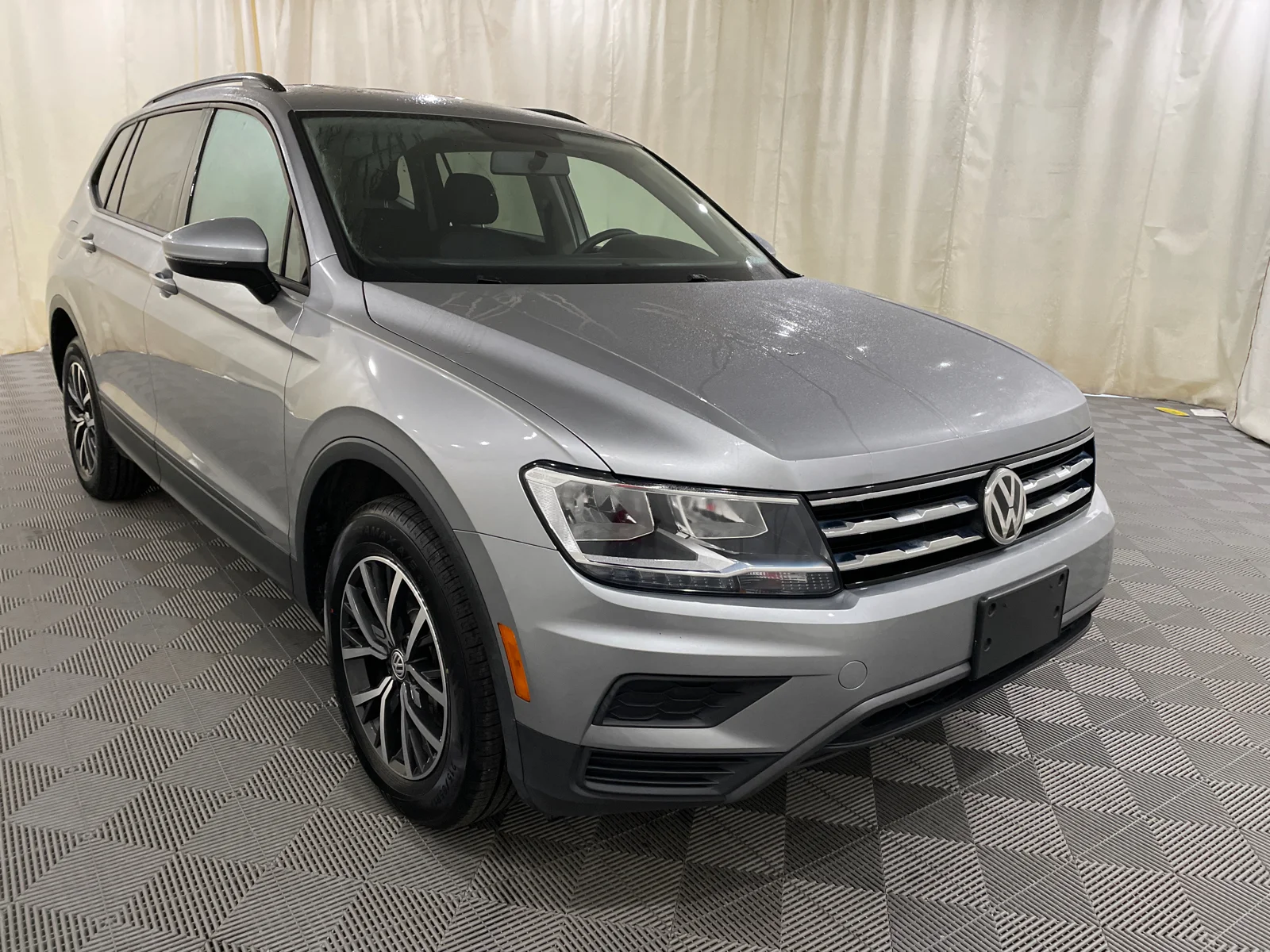 Used 2021 Pyrite Silver Metallic Volkswagen S image 3