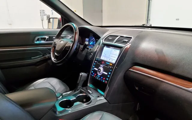Used 2017 Red Ford Limited image 15
