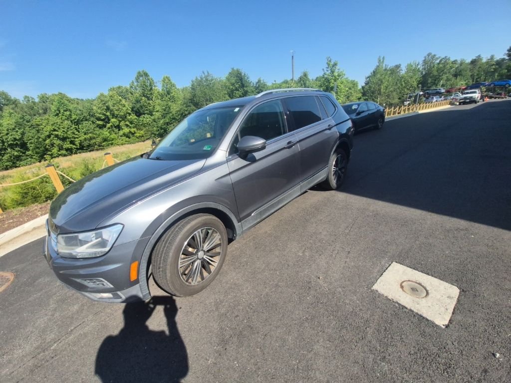 2019 Volkswagen Tiguan 2.0T SEL 4Motion's photo