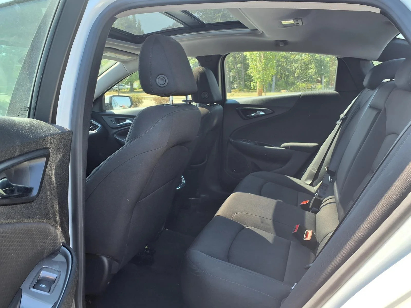 Used 2024 Summit White Chevrolet LT image 23