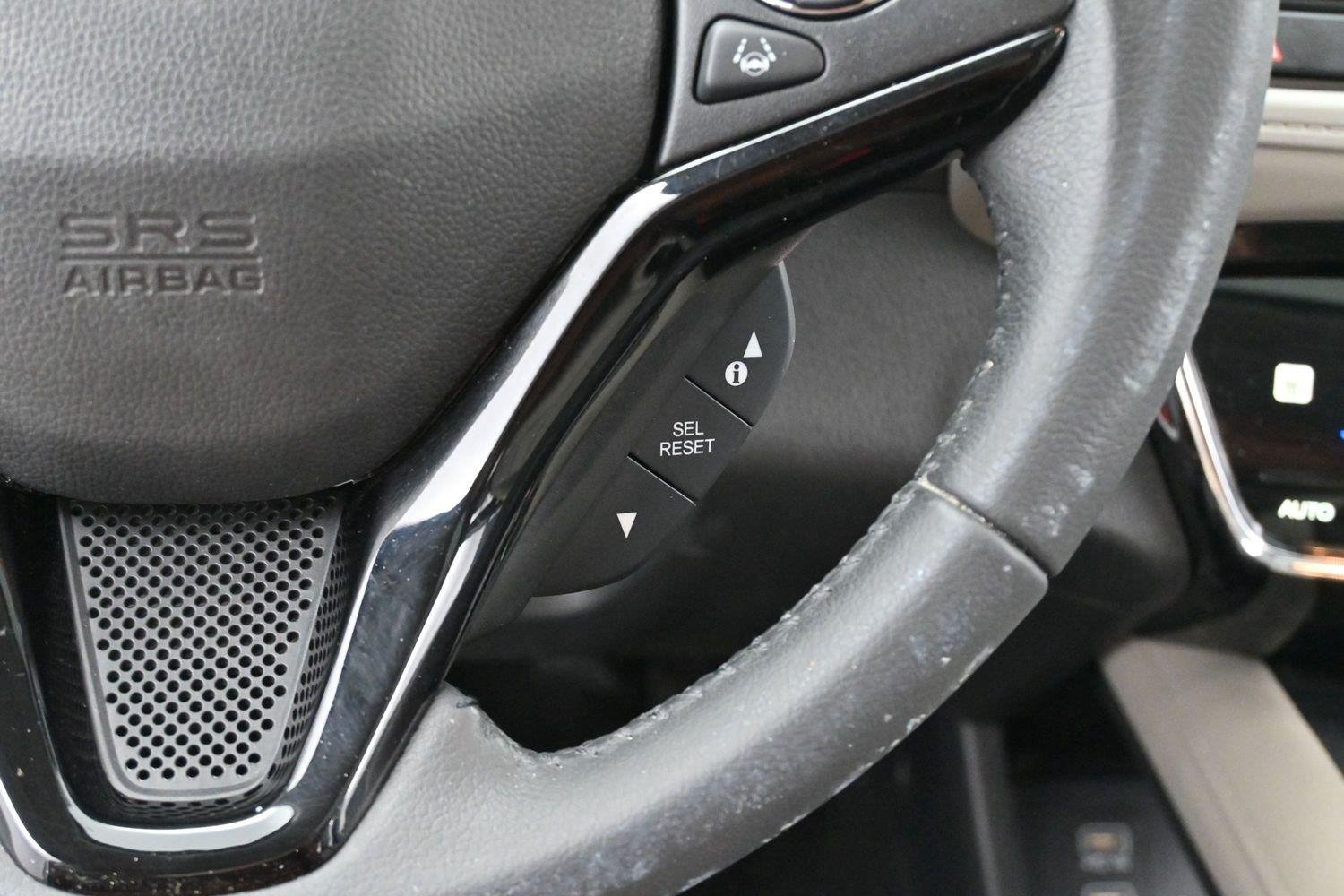 Used 2022 Platinum White Pearl Honda EX-L image 18