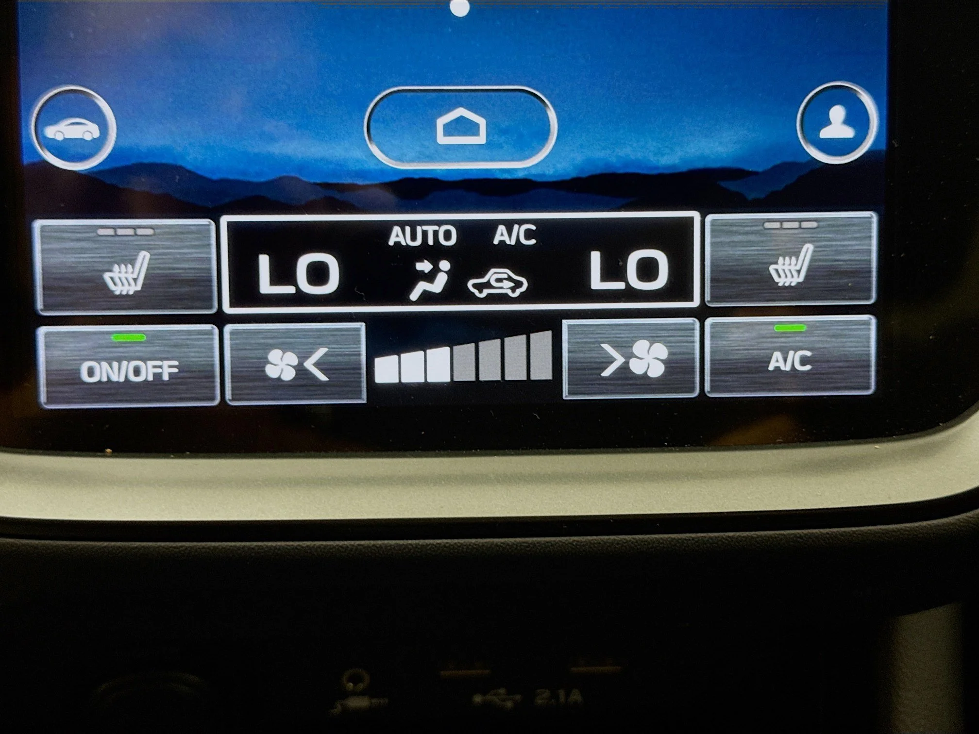 Used 2023  Subaru Premium image 17
