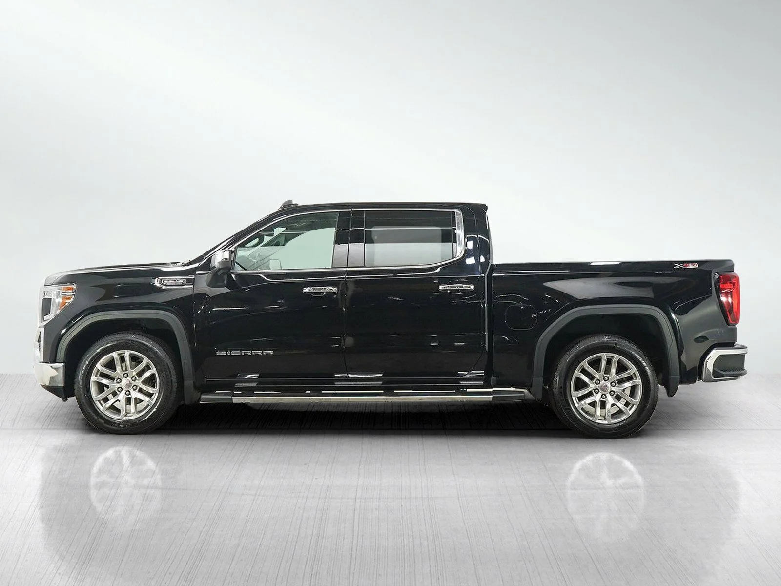 Used 2019 GMC Sierra 1500 SLT with VIN 1GTU9DEL0KZ354651 for sale in Burnsville, Minnesota