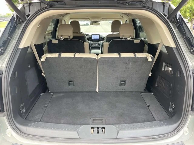 Used 2020 Green Ford Limited image 24