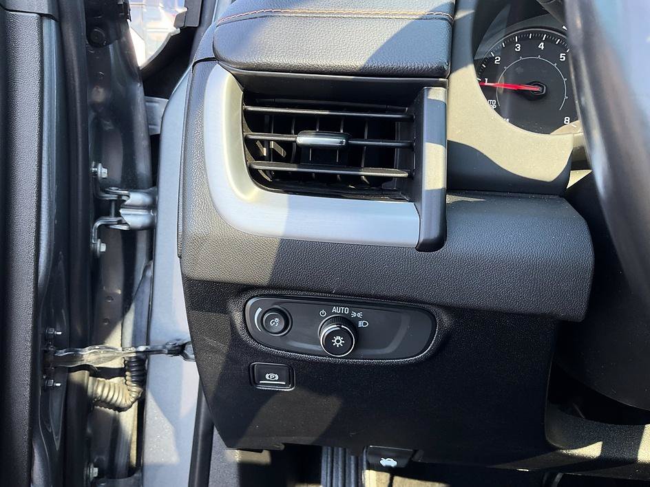 Used 2019 Gray GMC SLE image 23