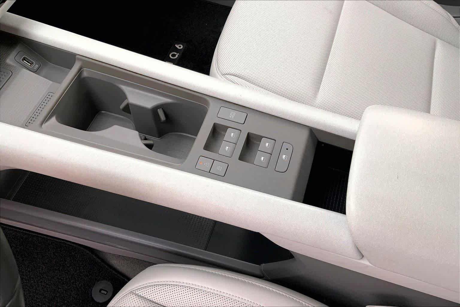 Used 2024 Transmission Blue Hyundai SEL image 16