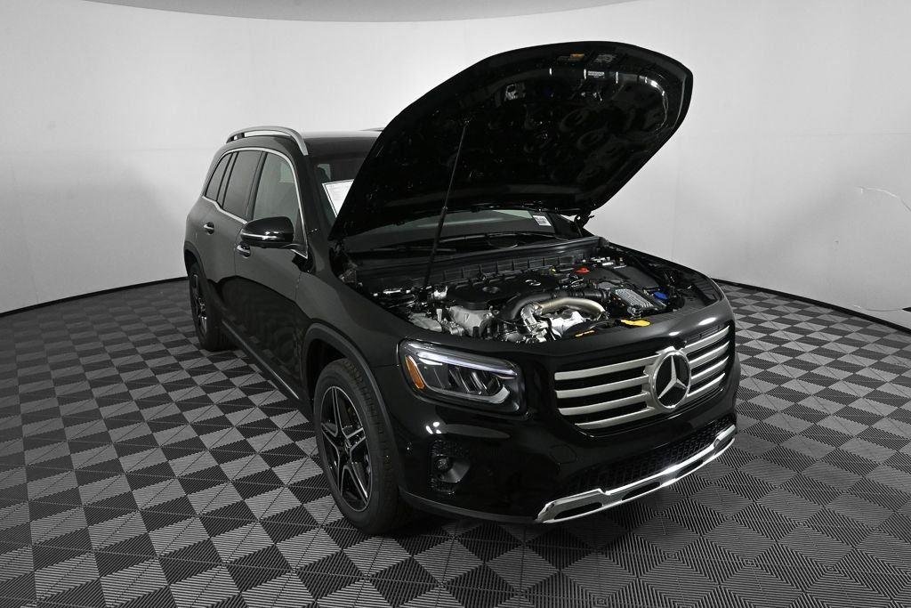 New 2026 Night Black Mercedes-Benz GLB 250 image 34