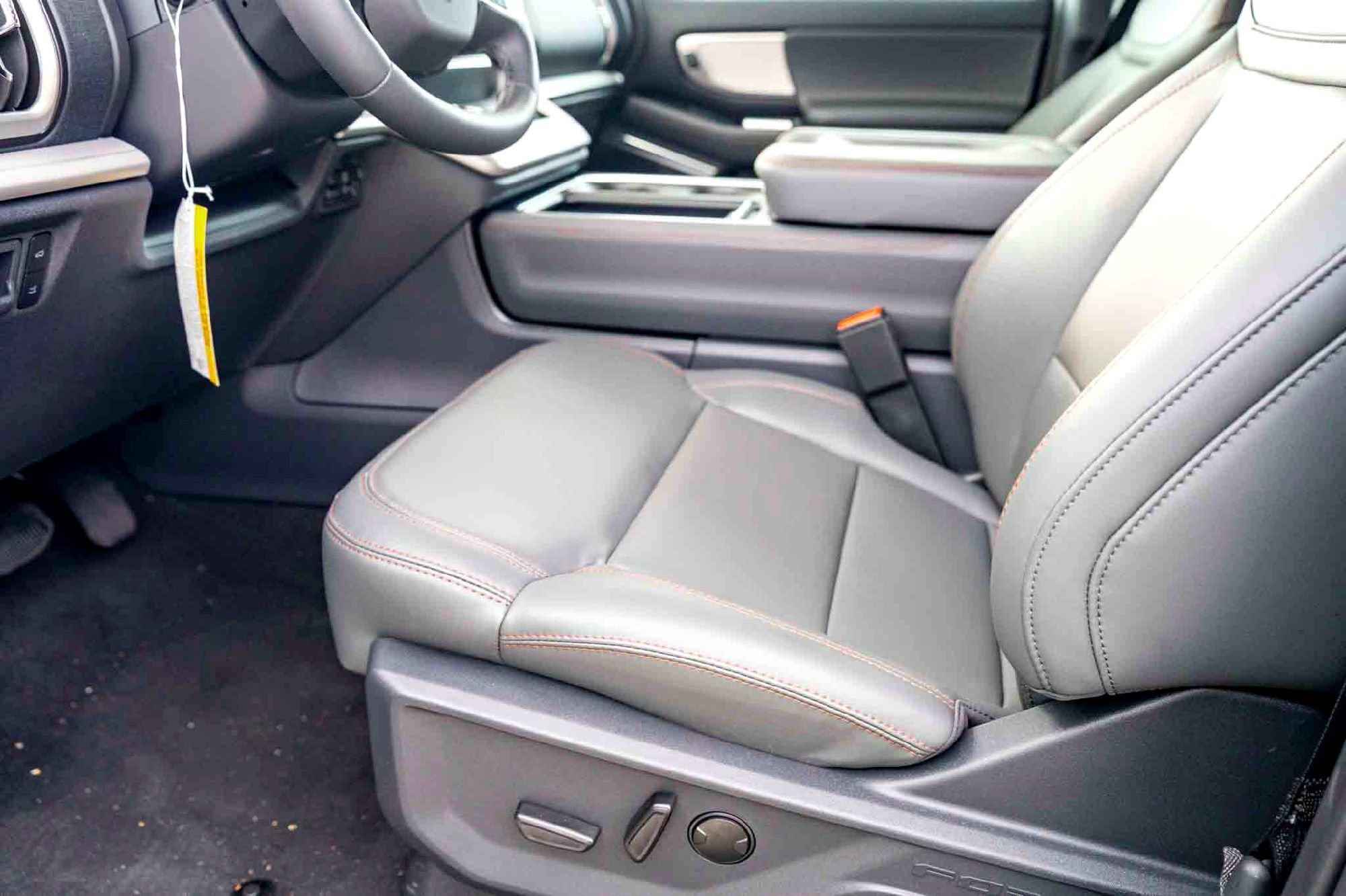 2025 Ford Expedition Active - Photo 11