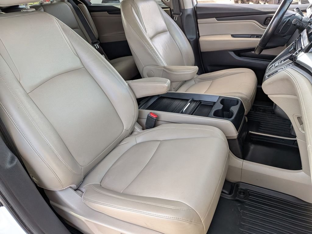 Used 2020 White Honda EX-L image 27