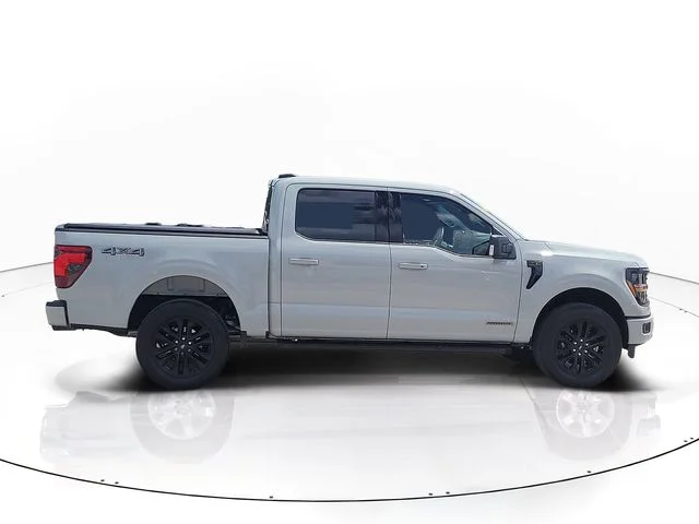 Used 2024 White Ford XLT image 4
