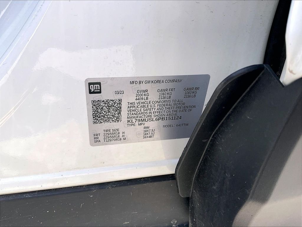 Used 2023 Summit White Chevrolet RS image 32