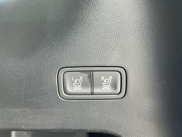 New 2026 Gray Hyundai SE FWD image 30