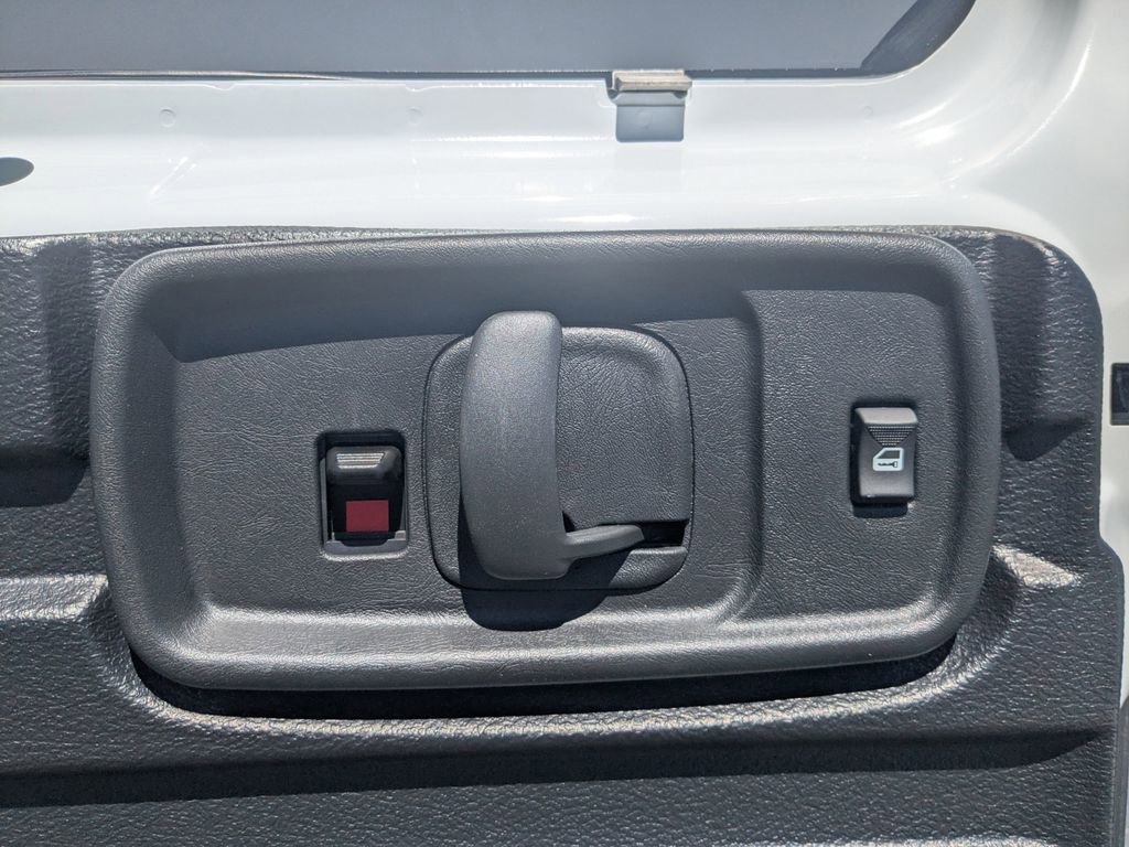 2025 Chevrolet Express Cargo Work Van - Photo 15