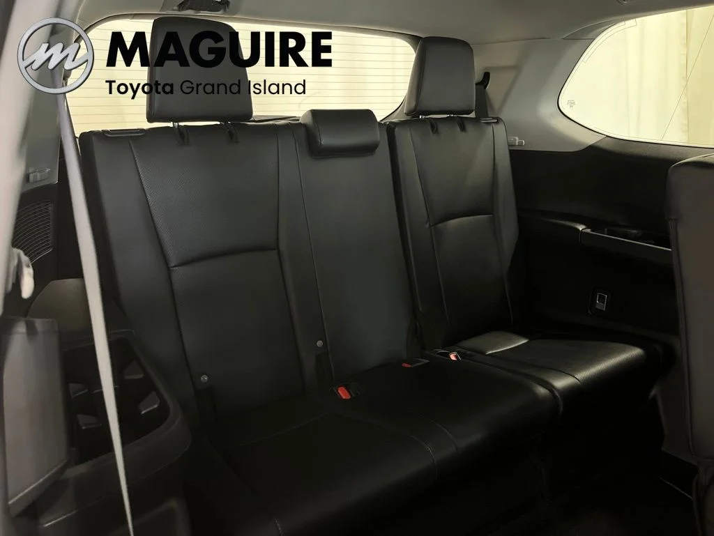 Used 2024 White Toyota XLE image 34
