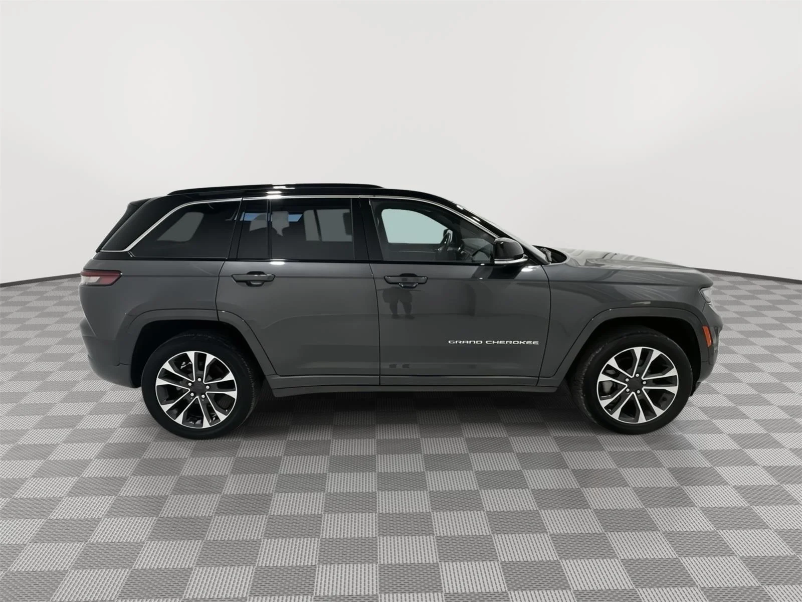 Used 2024 Gray Jeep Overland image 6