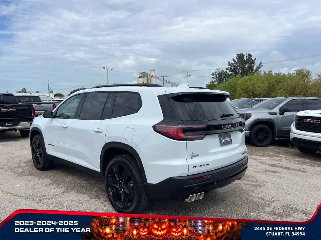 New 2027 Glacier White Tricoat GMC Elevation image 5