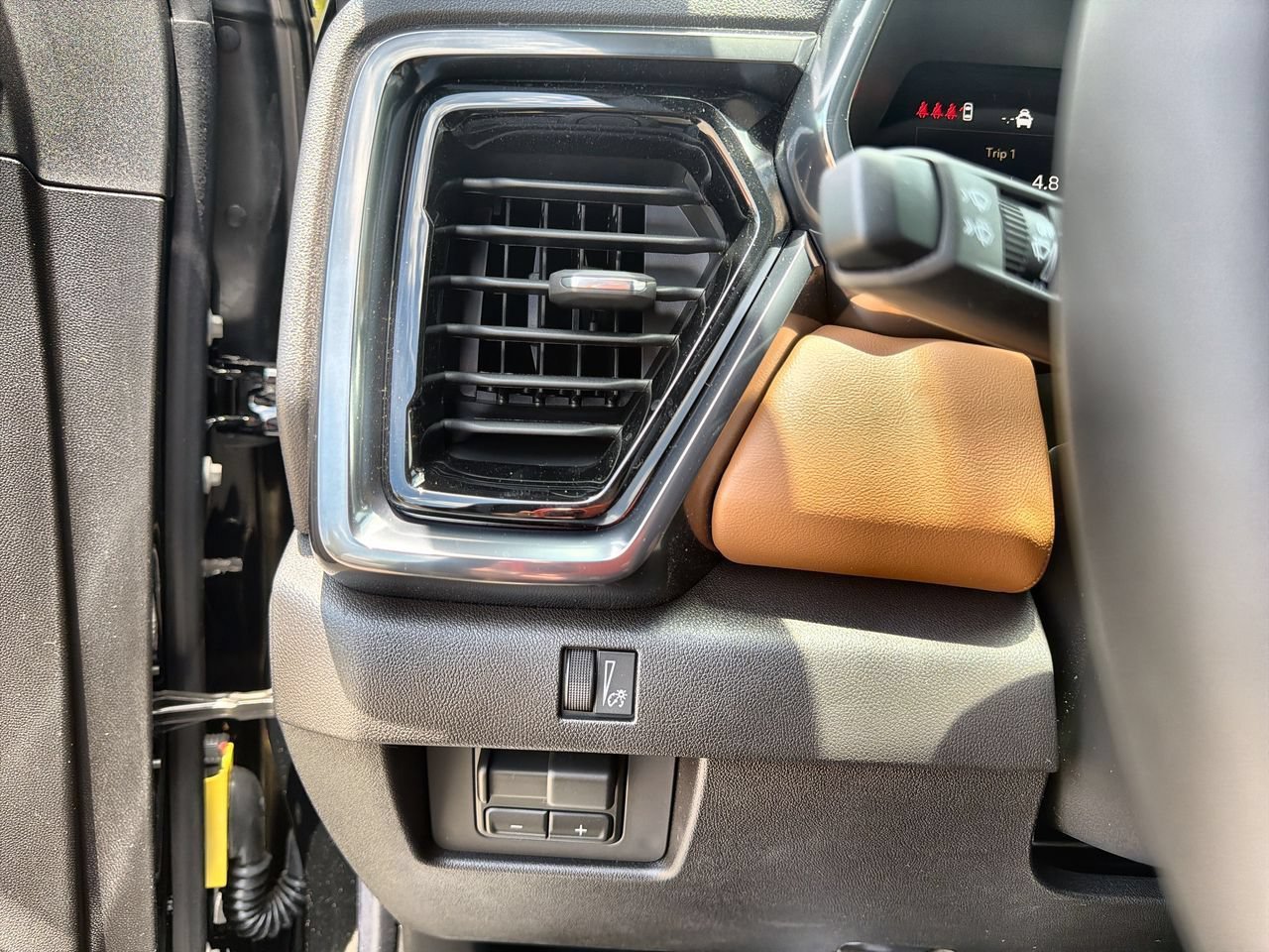2026 GMC Canyon AT4 - Photo 15
