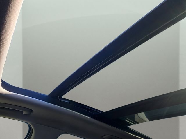 New 2026 White Kia X-Line EX image 7
