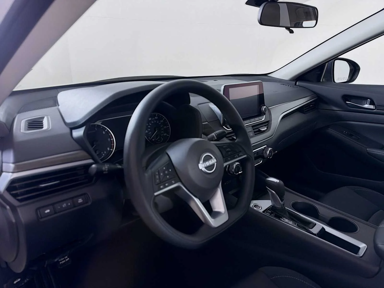 Certified Used 2025 Glacier White Nissan SV image 7