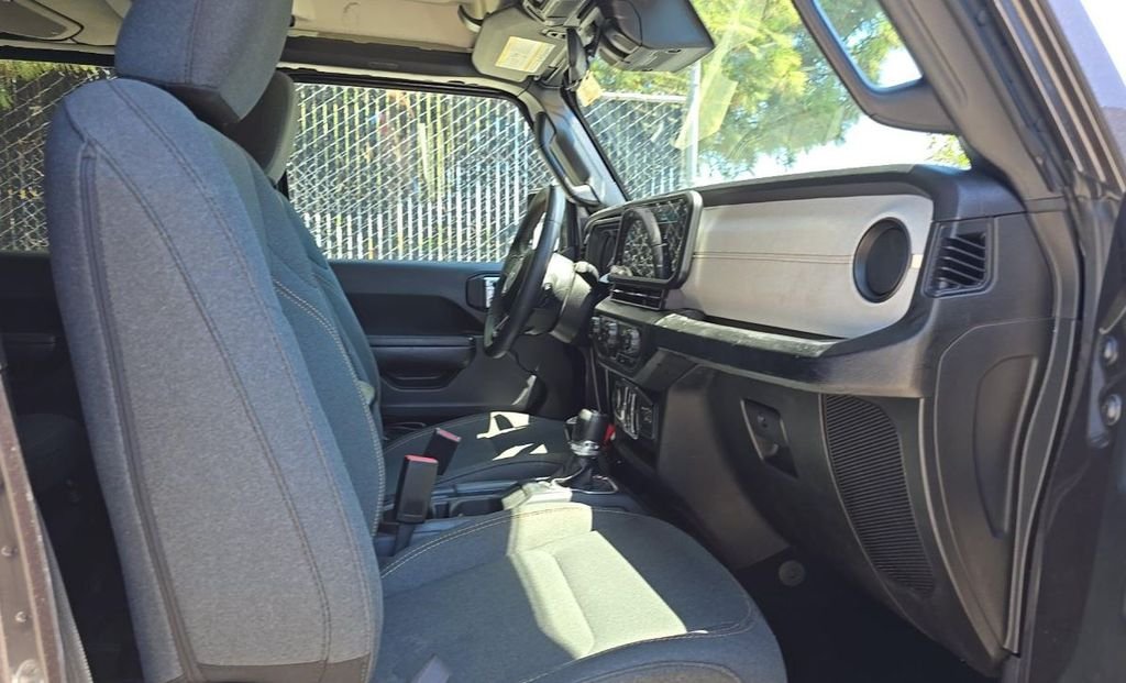 Used 2024 Gray Jeep Sport S 4xe image 8
