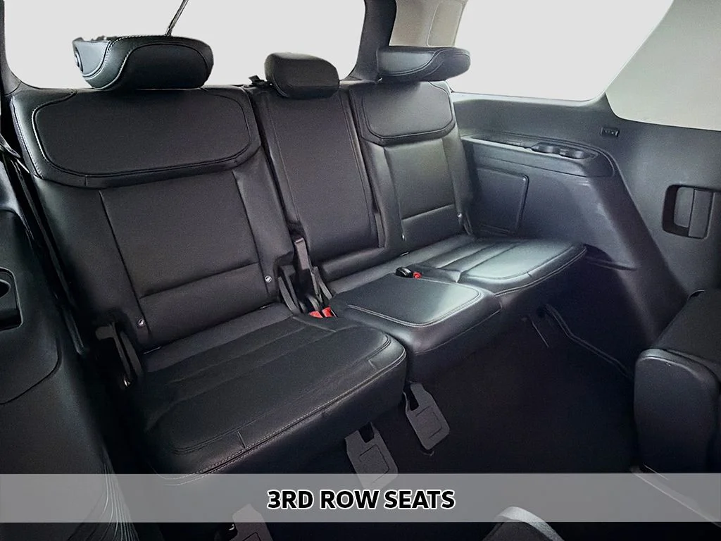 Used 2025 Space Silver Ford Platinum image 12