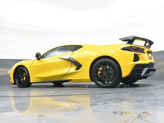 Used 2025 Yellow Chevrolet Stingray image 37