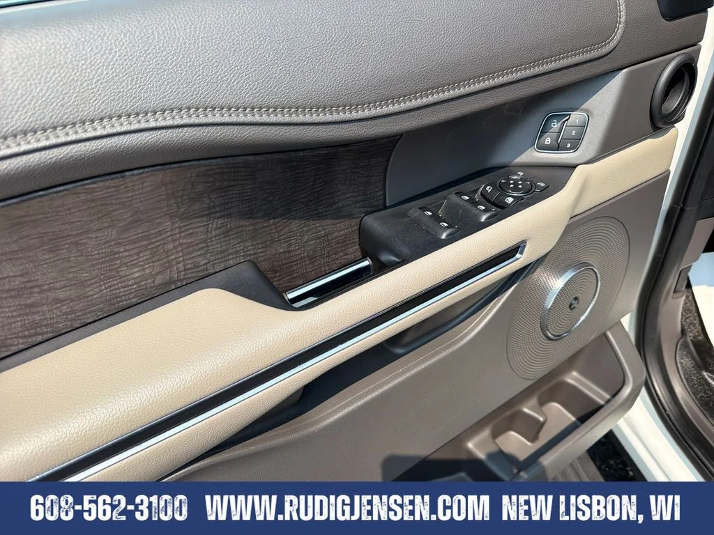 Used 2021 White Ford Limited image 11