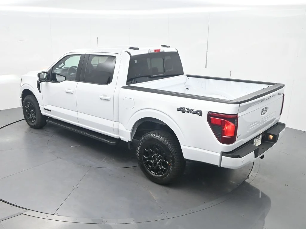 New 2026 Oxford White Ford XLT image 42
