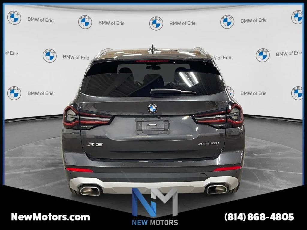 Used 2023 Dark Graphite BMW xDrive30i image 4