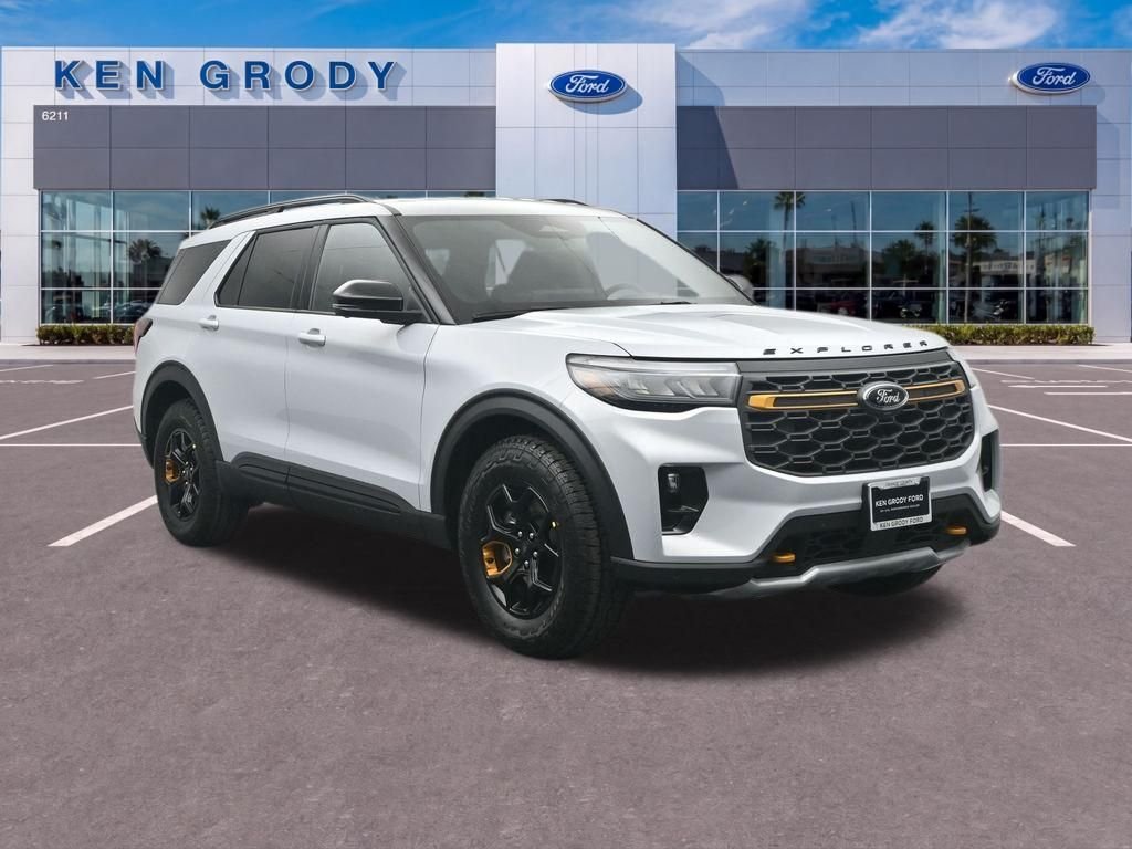 New 2026 Space White Metallic Ford Tremor image 1