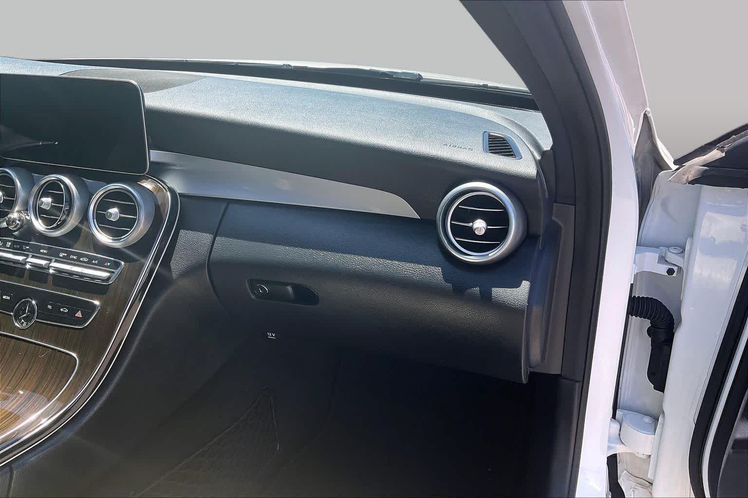 Used 2019 Polar White Mercedes-Benz C 300 image 17
