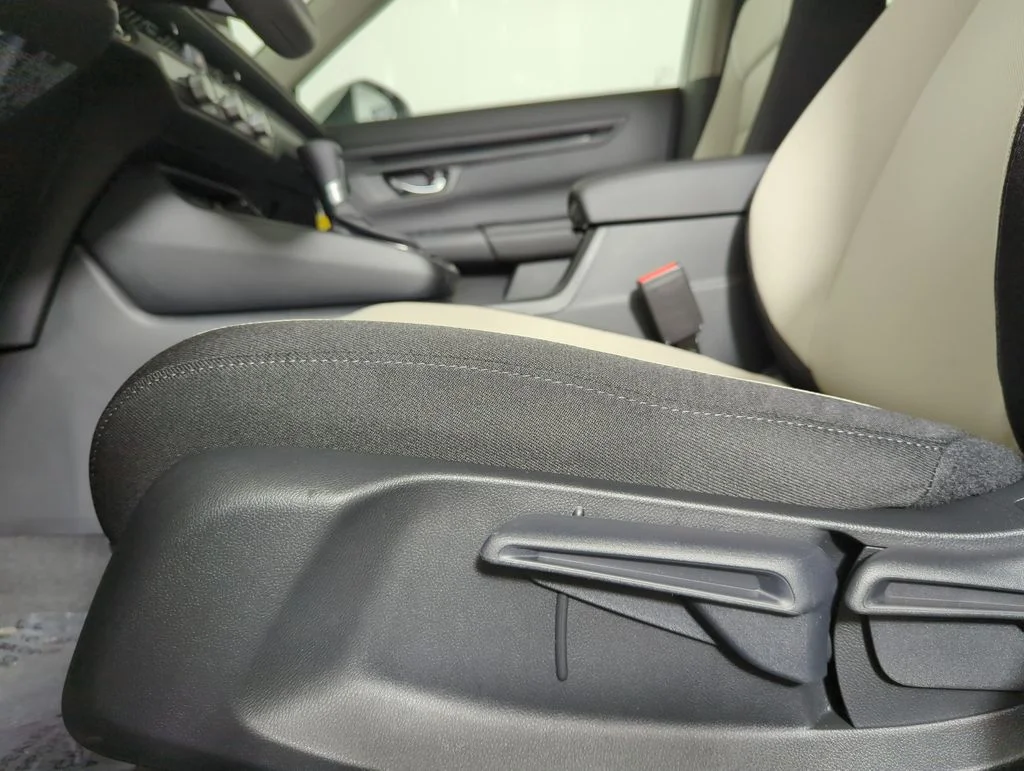 New 2026 Platinum White Pearl Honda LX image 22