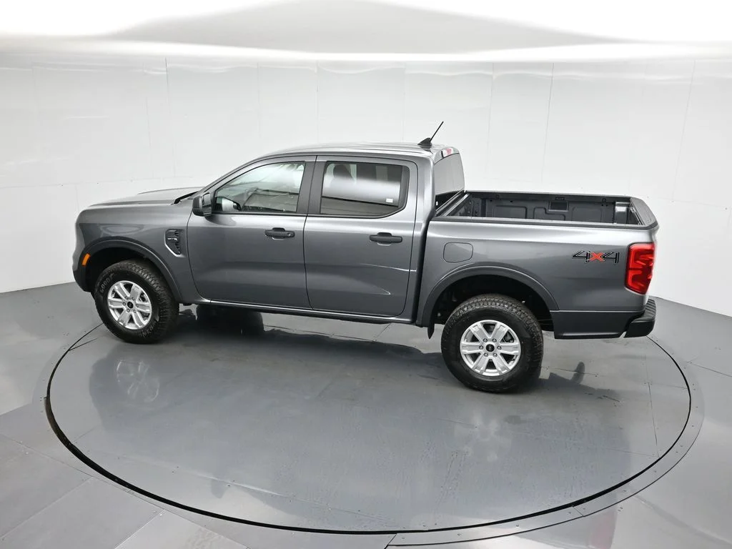 New 2025 Gray Ford XL image 41
