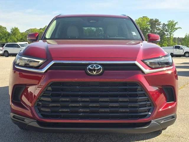 Used 2025 Red Toyota XLE image 8