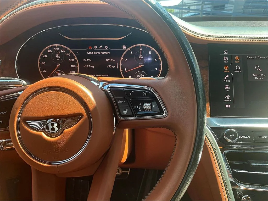 Used 2022 Viridian by Mulliner Bentley V8 image 12