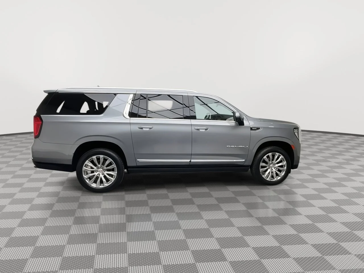 Used 2023 Sterling Metallic GMC Denali image 45