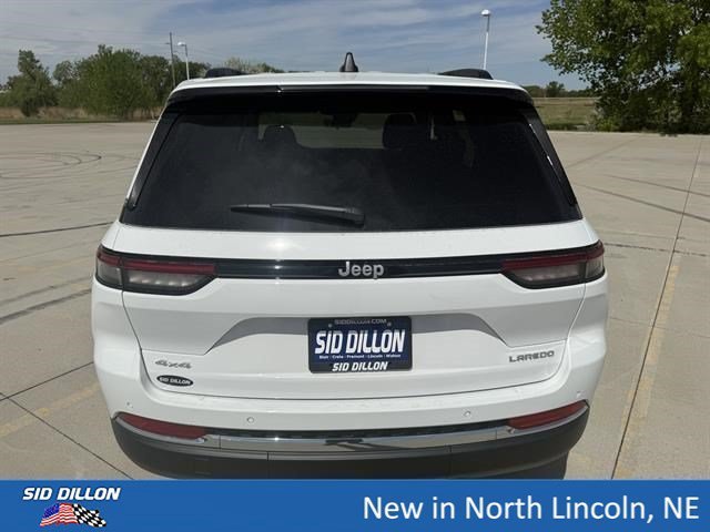 New 2026 Bright White Clearcoat Jeep Laredo image 4
