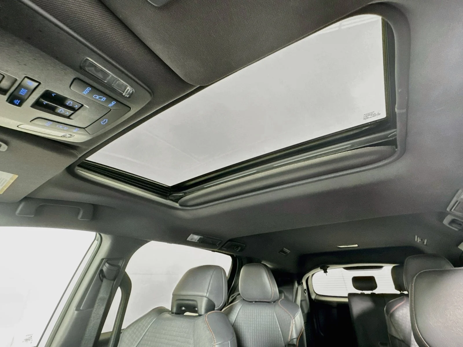 Used 2022 White Toyota XSE image 22