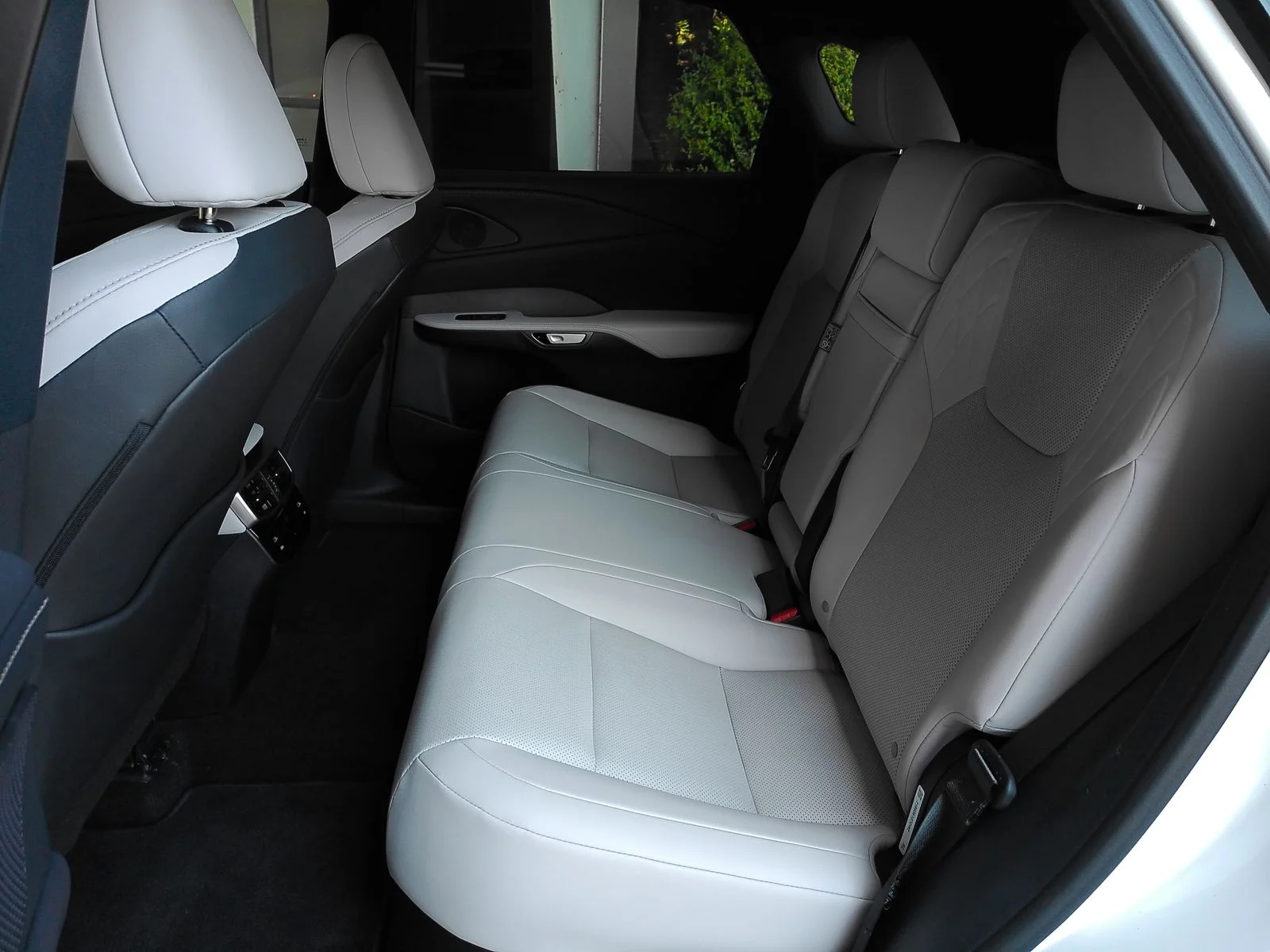 Used 2026 White Lexus 350 Premium image 6