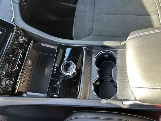 New 2025 Black Jeep Altitude X image 34