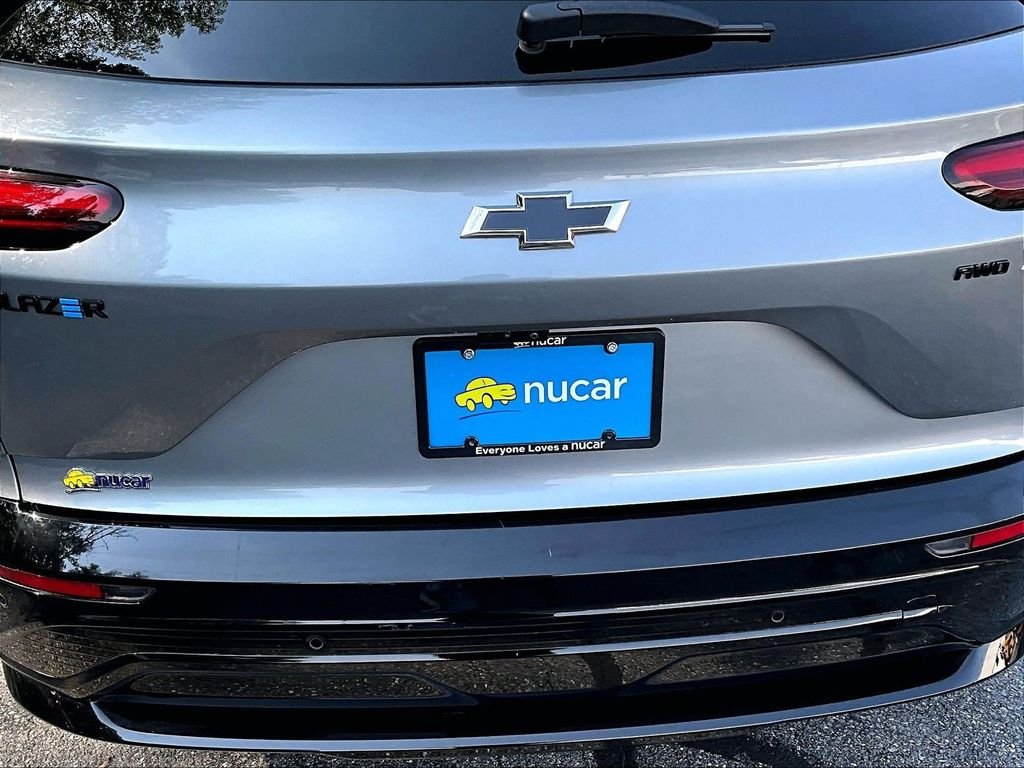 Used 2024 Gray Chevrolet RS image 28