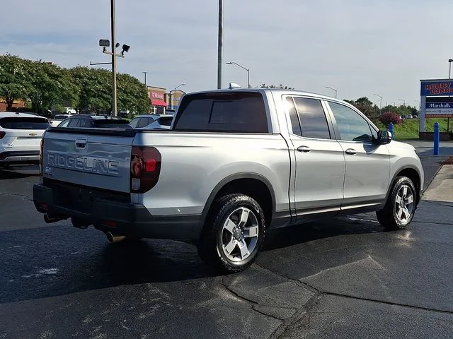 Used 2025 Gray Honda RTL image 6