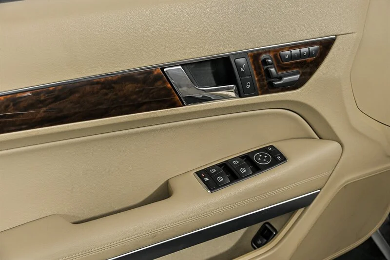 Used 2013 Palladium Silver Metallic Mercedes-Benz E 350 image 13