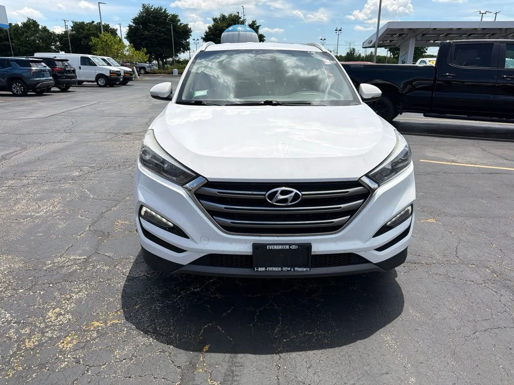 Used 2016 White Hyundai Limited image 6