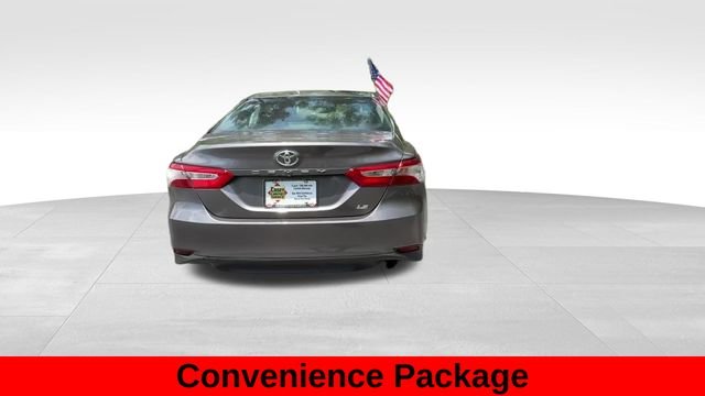 Used 2018 Gray Toyota LE image 9