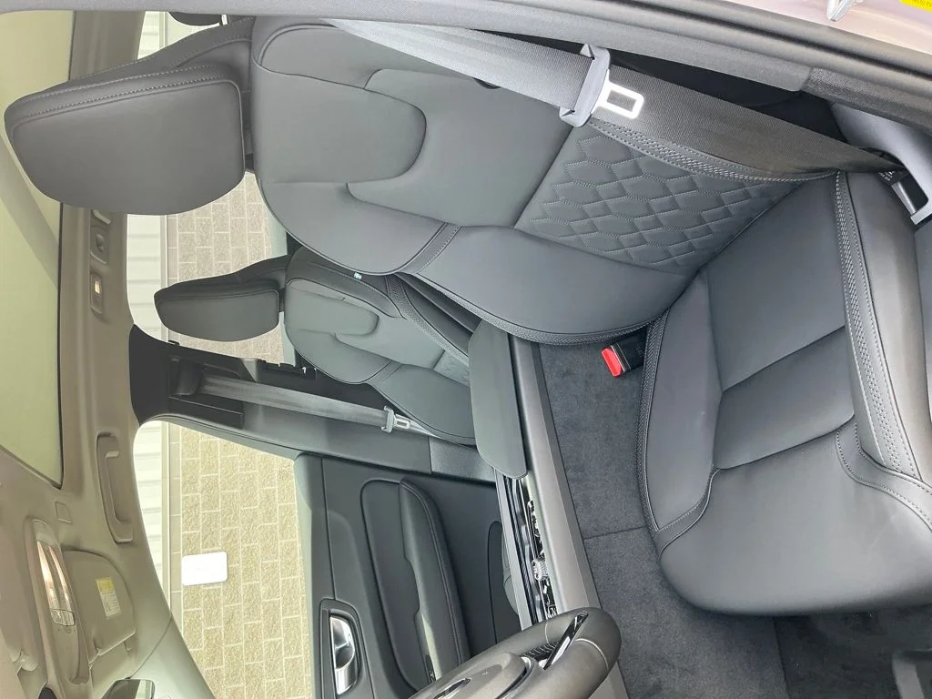 2026 Volvo XC60 Plus - Photo 9