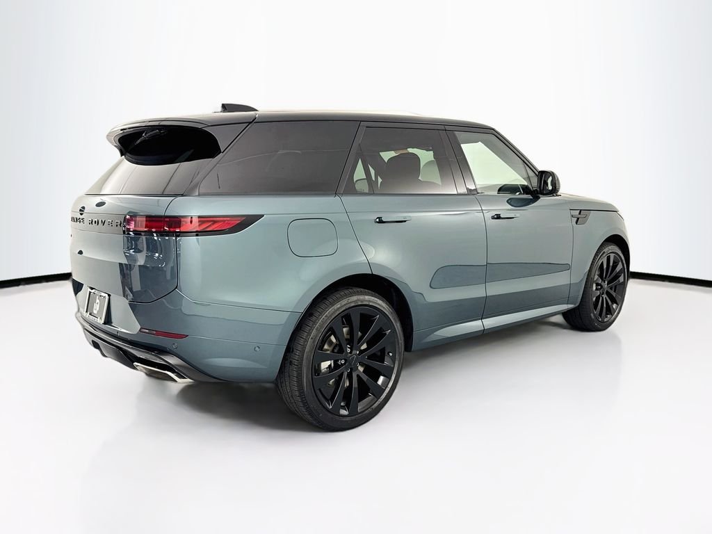 New 2026 Giola Green Land Rover Dynamic SE image 5