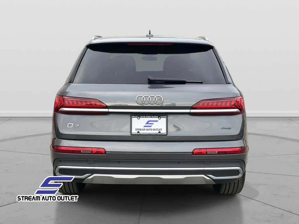 2024 Audi Q7 45 Premium Plus photo 4