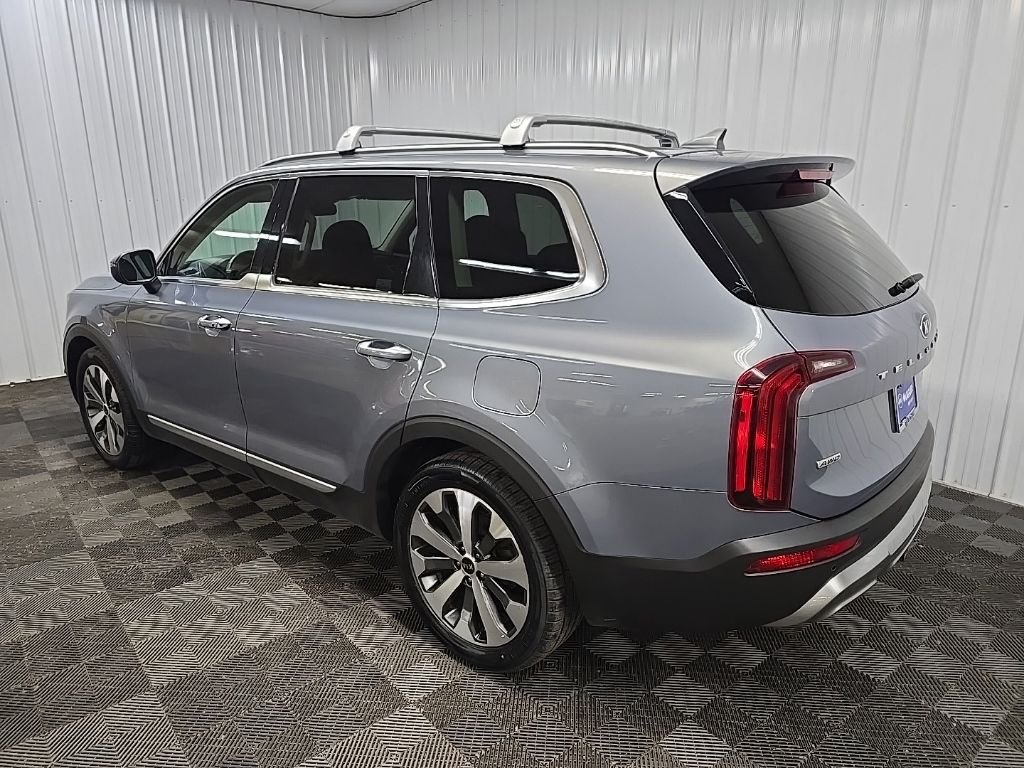 Used 2020 Silver Kia S image 9
